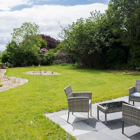 Dingle Garden Townhouse Bed and Breakfast Εξωτερικό φωτογραφία The garden of the house