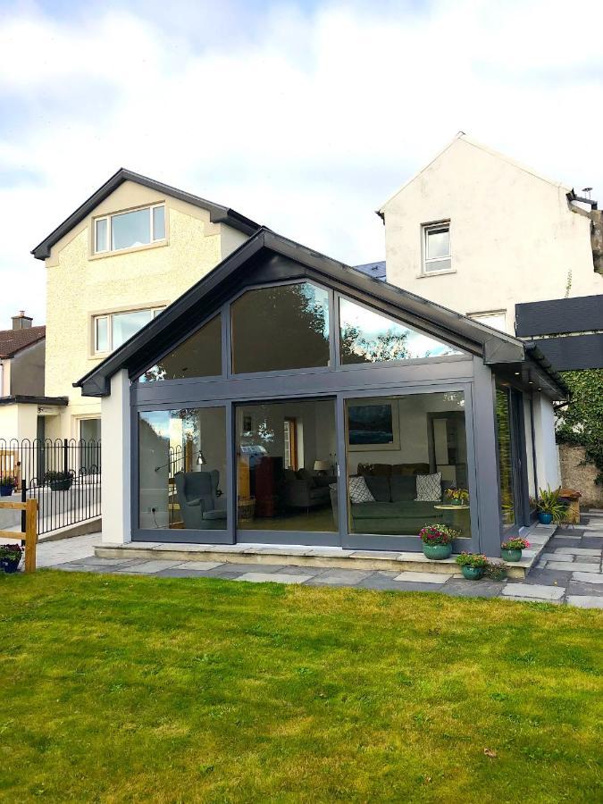 Dingle Garden Townhouse Bed and Breakfast Εξωτερικό φωτογραφία A modern conservatory