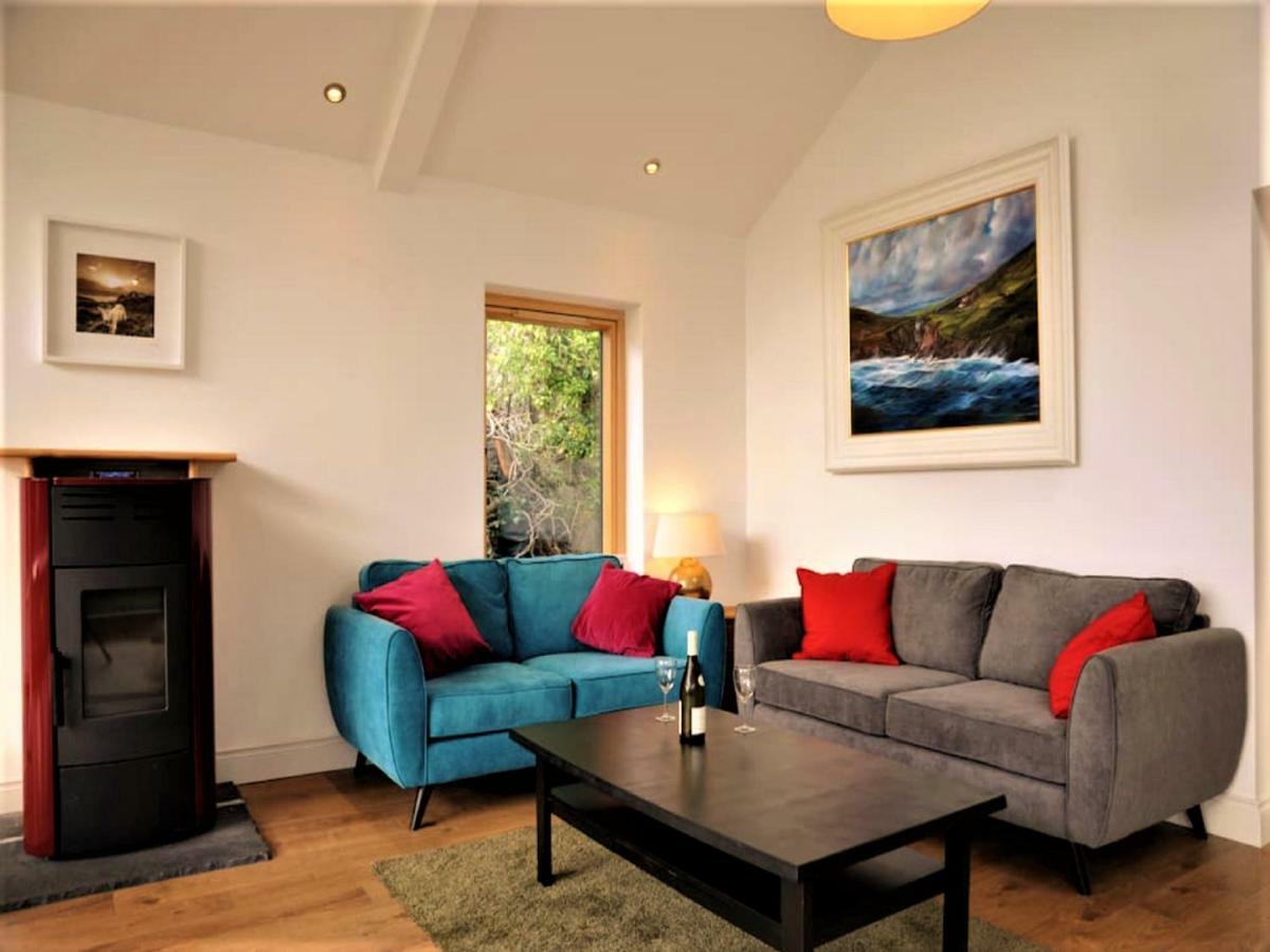 Dingle Garden Townhouse Bed and Breakfast Εξωτερικό φωτογραφία The interior of the cottage